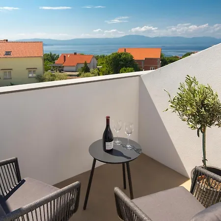 Bellmar Apartments Njivice Exterior photo