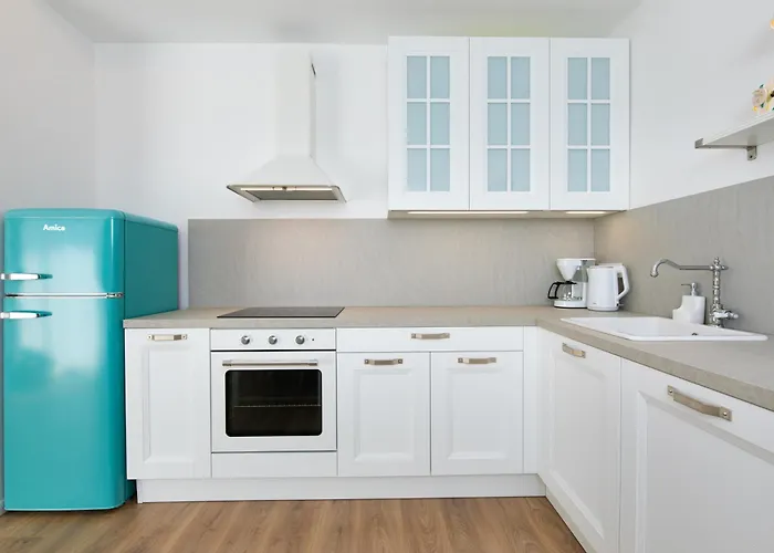 Bellmar Apartments